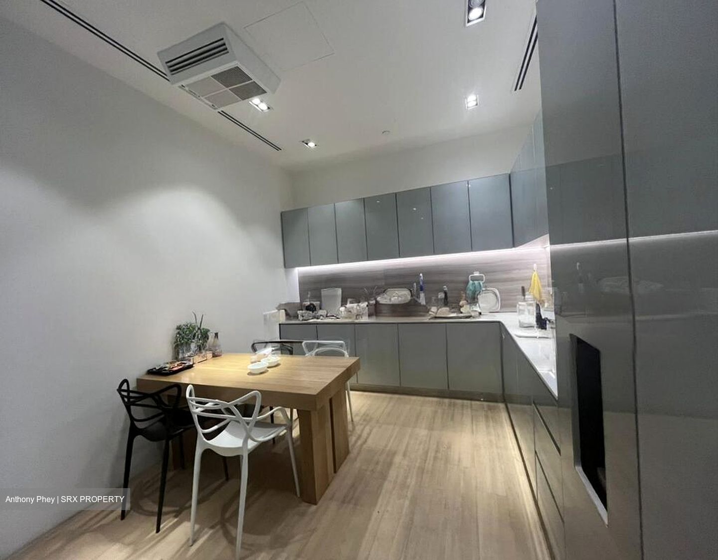 Asia Square Tower 1 (D1), Office #552626691